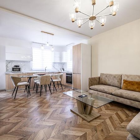 Miku Apartments-Luxury City View At Wilson Square Тирана Экстерьер фото