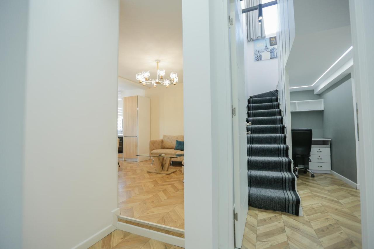 Miku Apartments-Luxury City View At Wilson Square Тирана Экстерьер фото