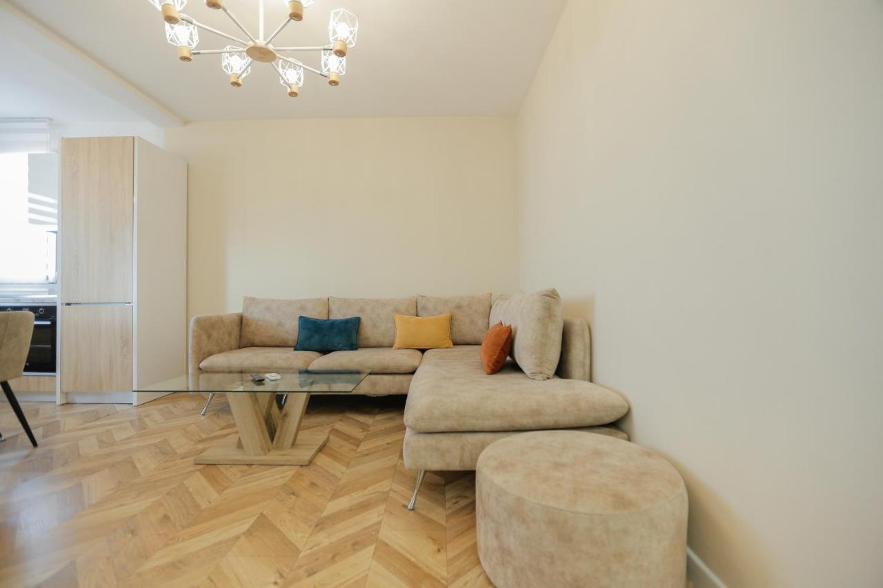 Miku Apartments-Luxury City View At Wilson Square Тирана Экстерьер фото
