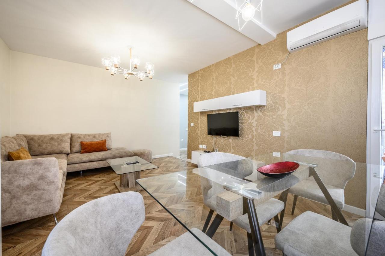 Miku Apartments-Luxury City View At Wilson Square Тирана Экстерьер фото