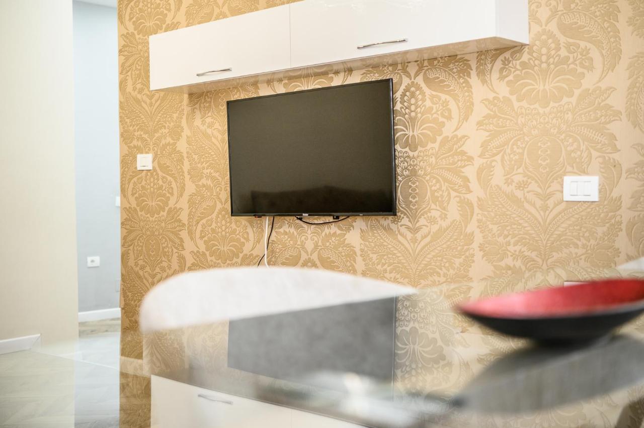 Miku Apartments-Luxury City View At Wilson Square Тирана Экстерьер фото