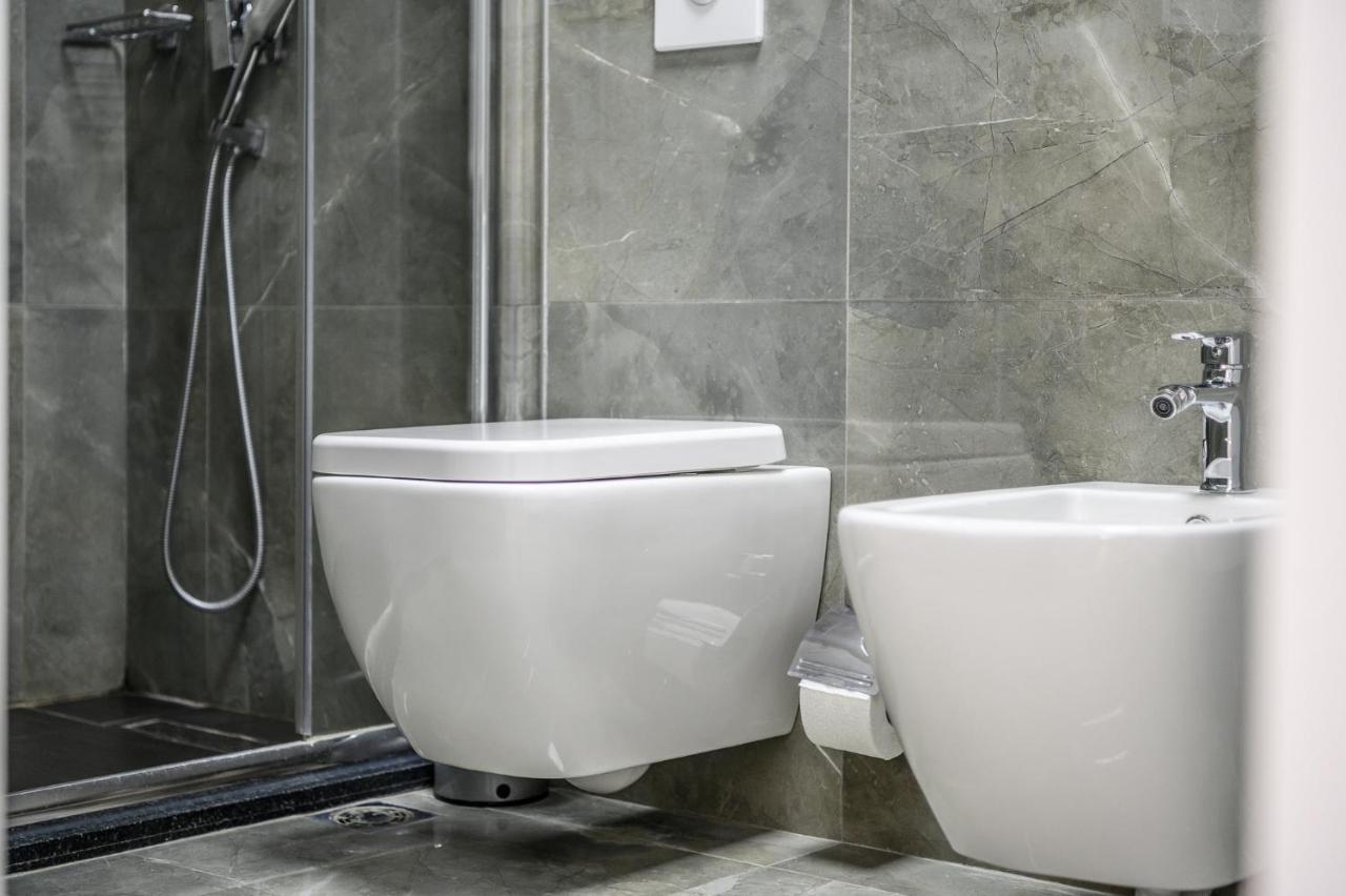 Miku Apartments-Luxury City View At Wilson Square Тирана Экстерьер фото