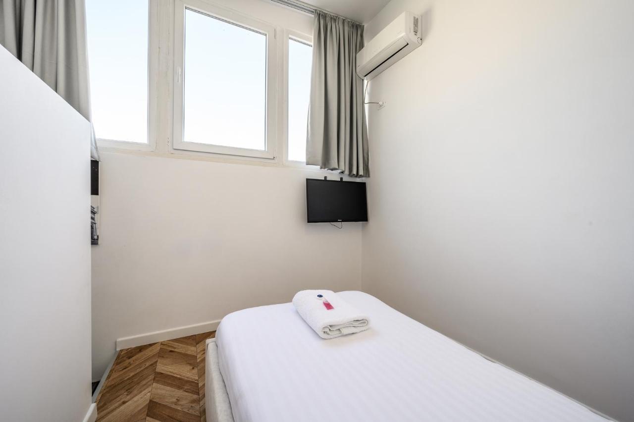 Miku Apartments-Luxury City View At Wilson Square Тирана Экстерьер фото
