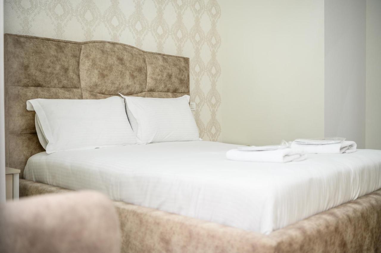 Miku Apartments-Luxury City View At Wilson Square Тирана Экстерьер фото