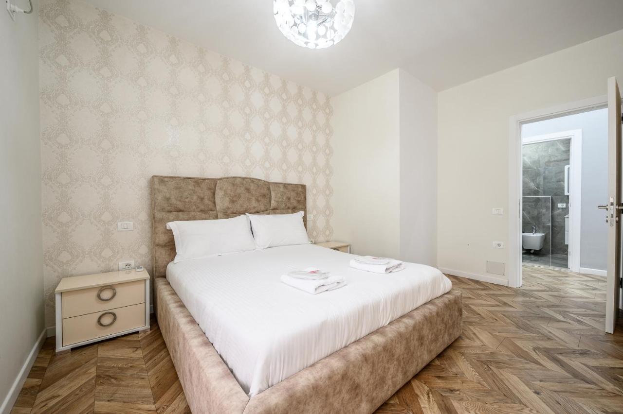 Miku Apartments-Luxury City View At Wilson Square Тирана Экстерьер фото