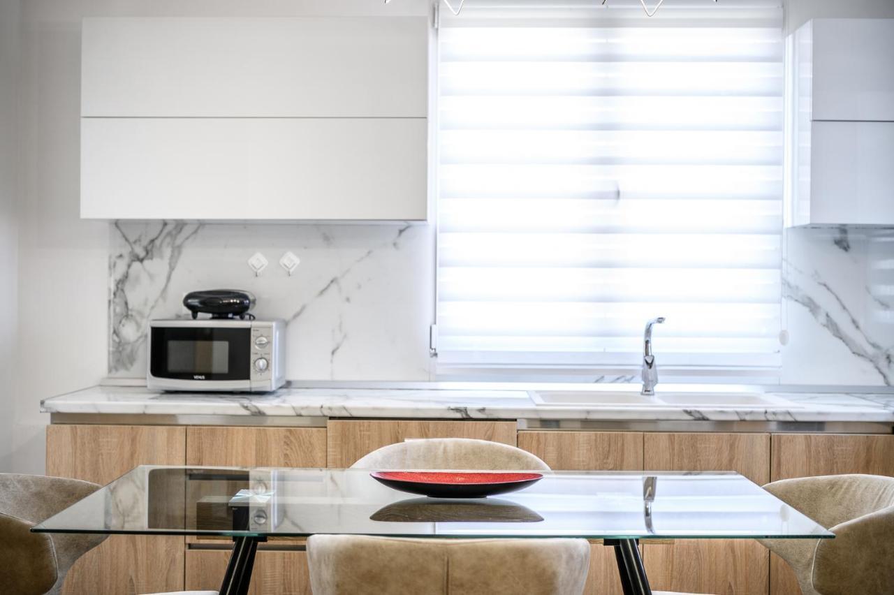 Miku Apartments-Luxury City View At Wilson Square Тирана Экстерьер фото