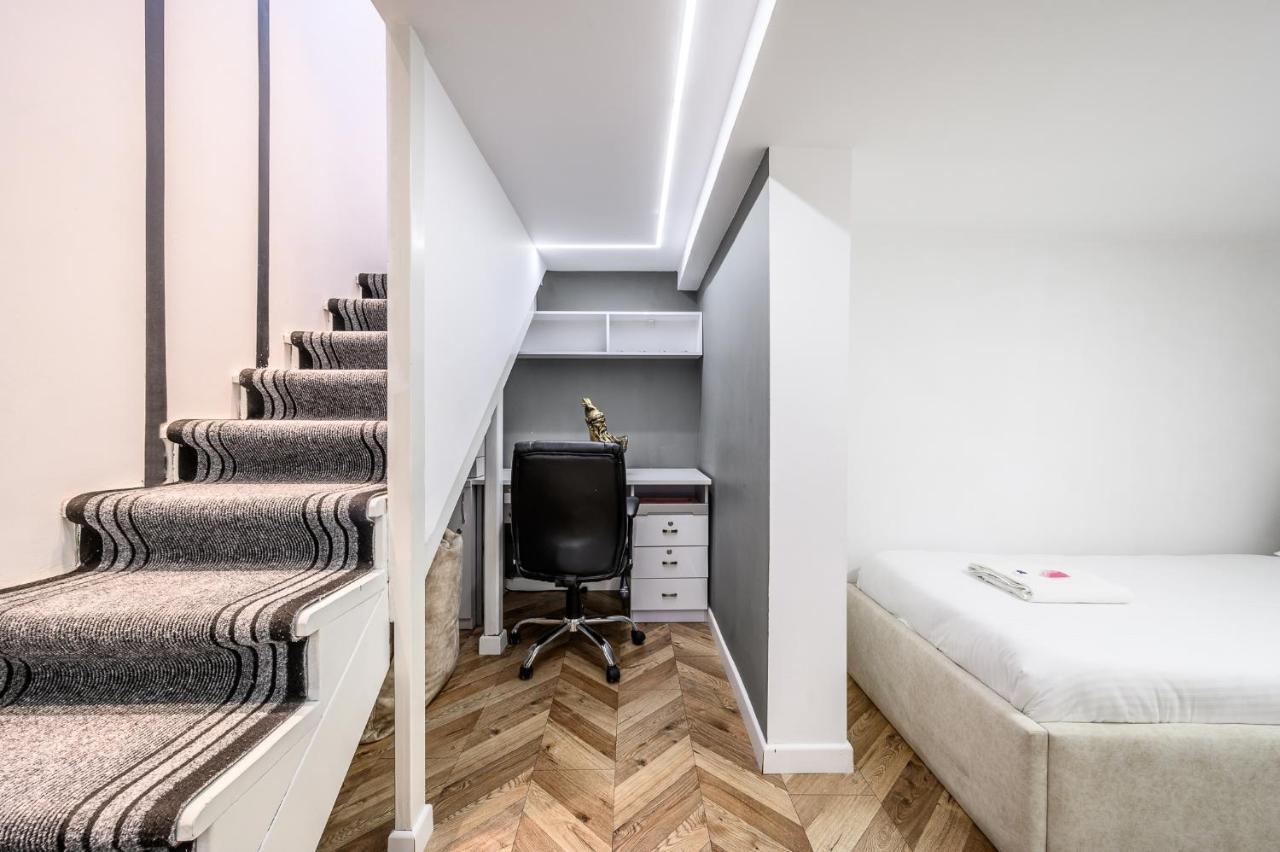 Miku Apartments-Luxury City View At Wilson Square Тирана Экстерьер фото