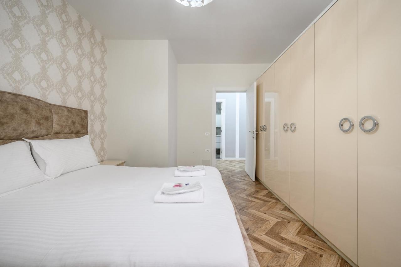 Miku Apartments-Luxury City View At Wilson Square Тирана Экстерьер фото